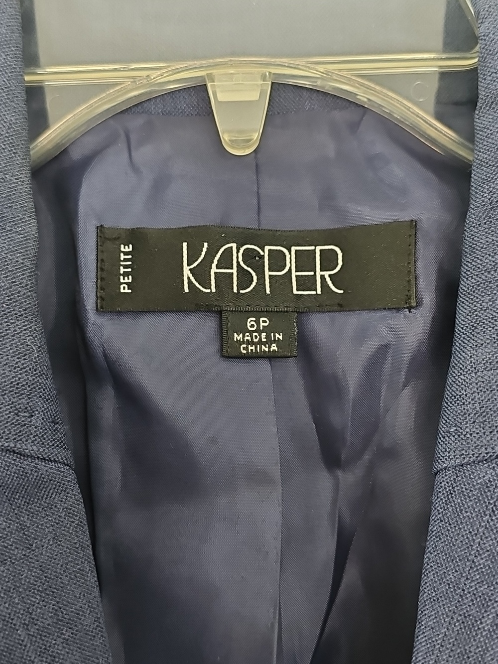 Kasper classic and elegant Women blazer professional. Size 6P - Picture 4 of 11